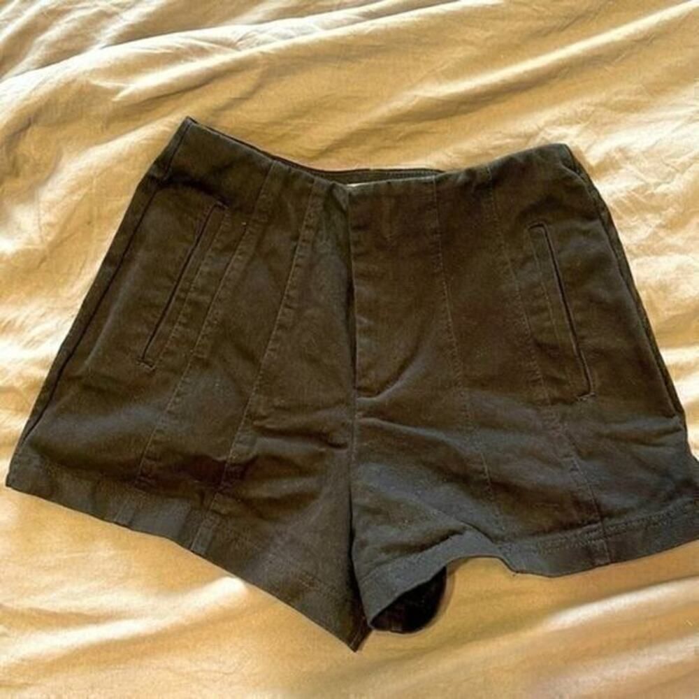 Zara Medium High Waisted shorts
